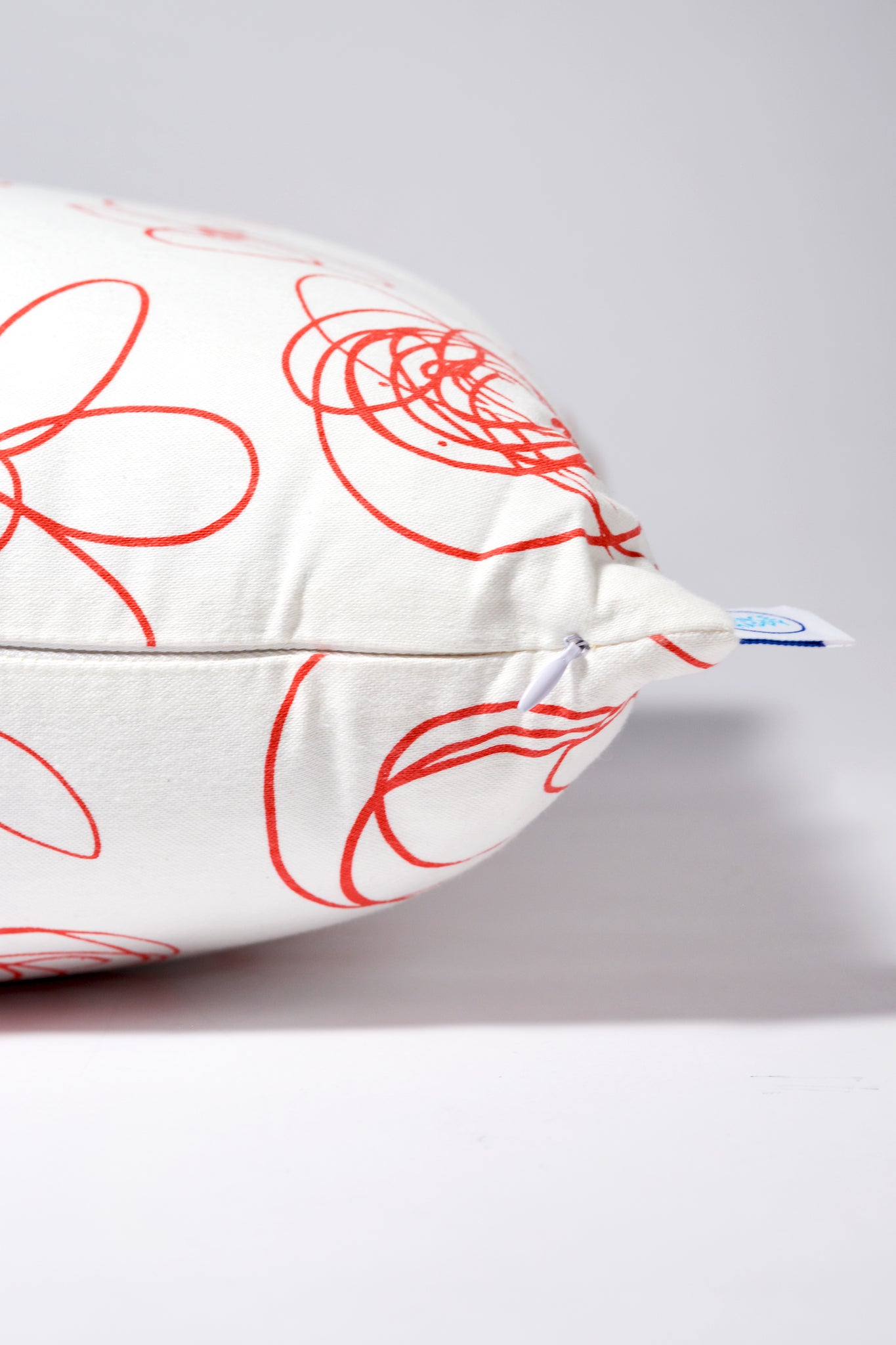 Fiona throw pillow