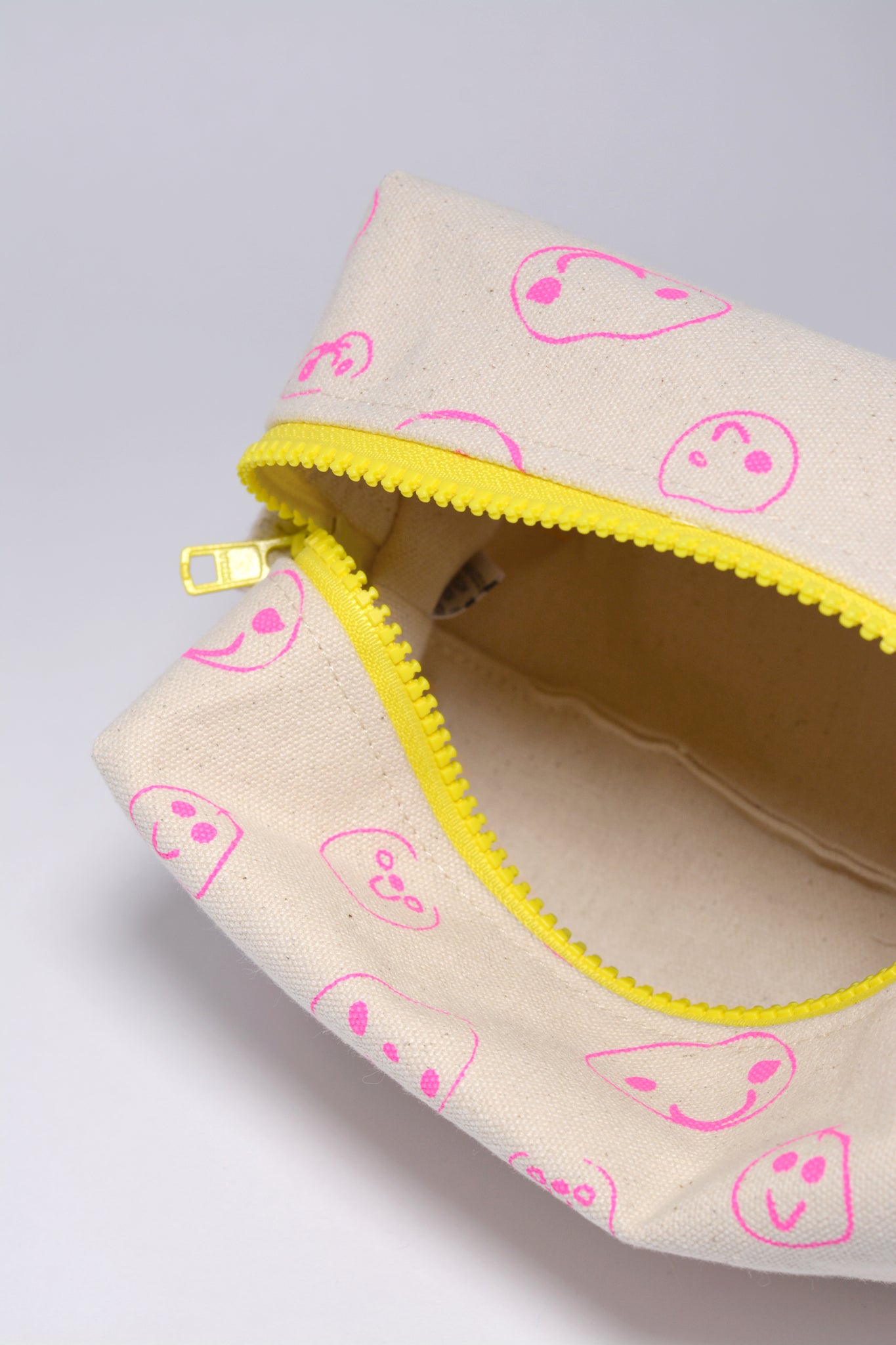 All Smiles Neon Dopp Kit